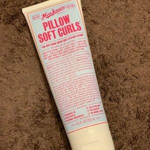 Miss Jessie’s pillow soft curls styling lotion